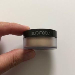 New Laura Mercier translucent powder sample